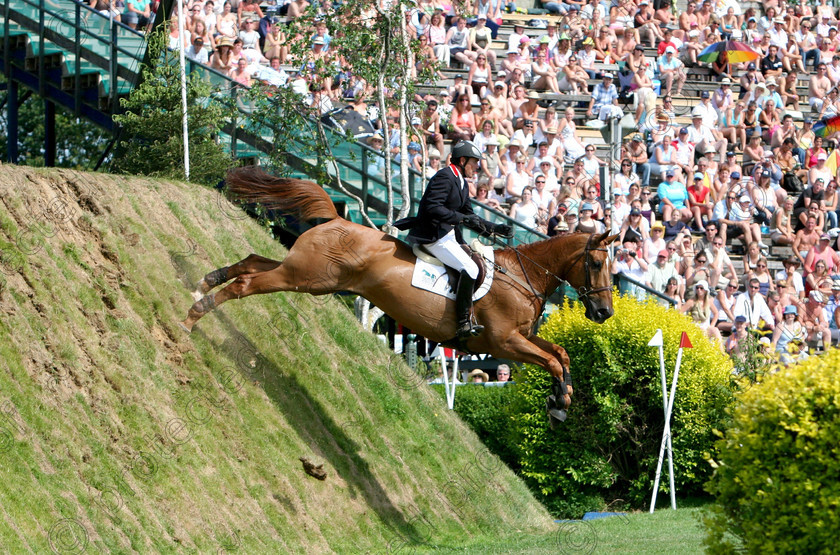 457 5750.JPG 
 David MacPherson riding Skip Two Ramiro 
 Keywords: International Show Jumping, horses, equine, Hickstead, showjumping, sport, horse competition